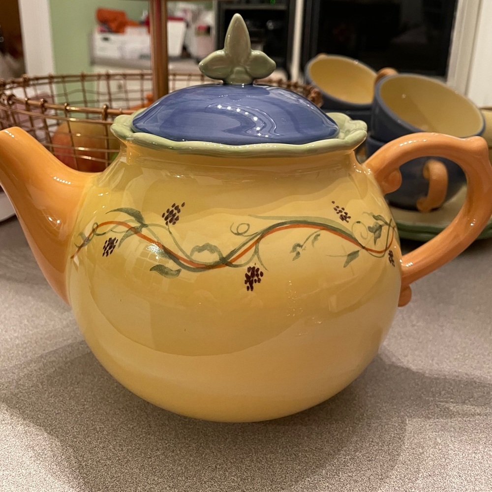 Pistoulet tea set by Pfaltzgraaf
